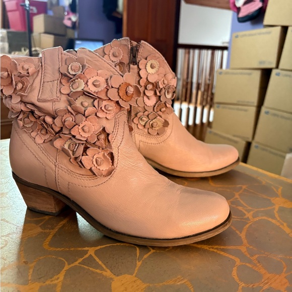 Sheridan Mia Pink Floral Ankle Boots size 9 - Picture 3 of 7